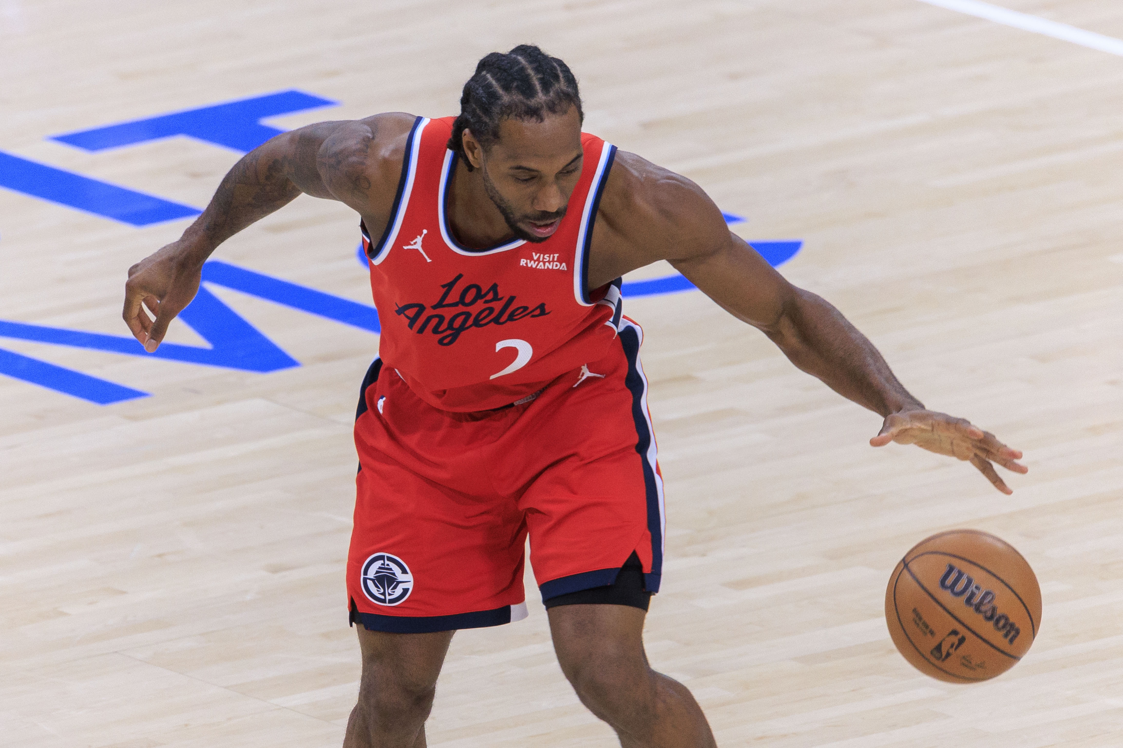 必发下载-记者：我一直反对过度吹捧伦纳德 但过去45天里他是联盟前8级别