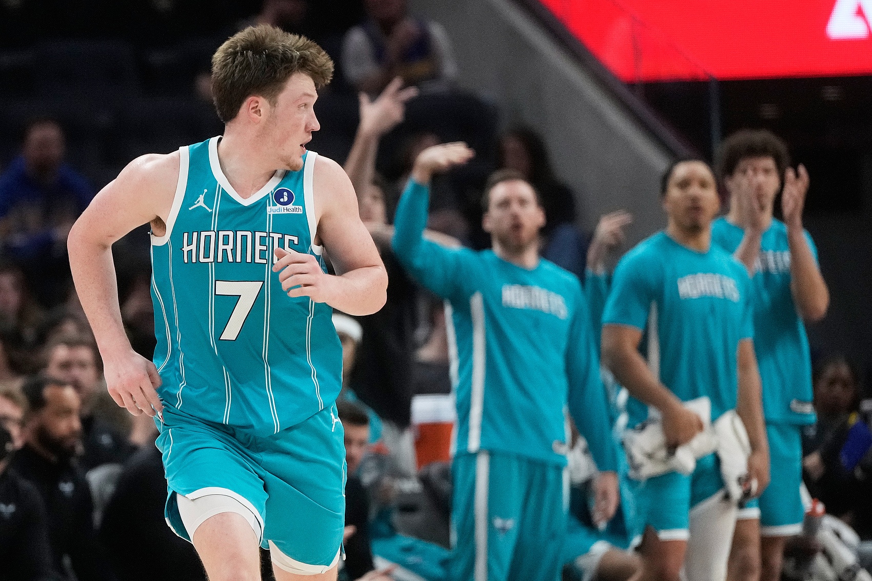 必发下载-【菜鸟】杨瀚森DNP 克尼佩尔12分8板6助2断 乐福14投11分三分7中1